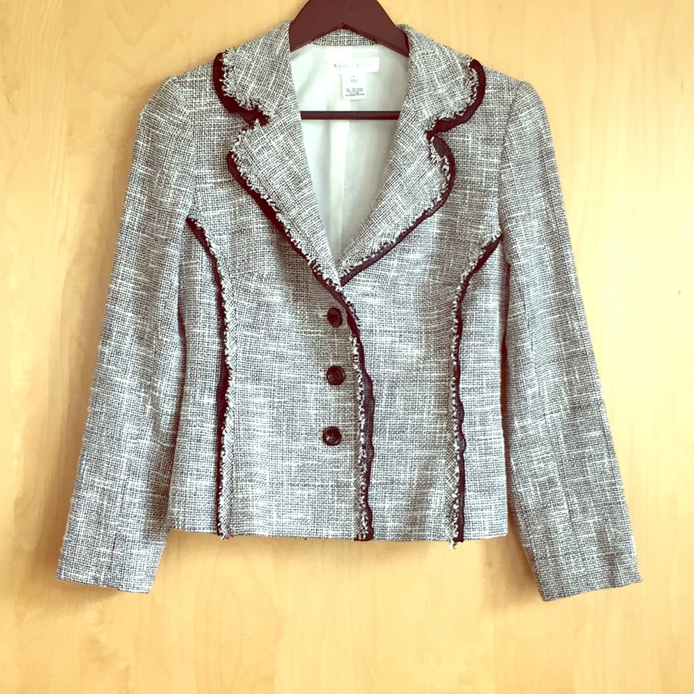 EUC White House Black Market Textured Jack…